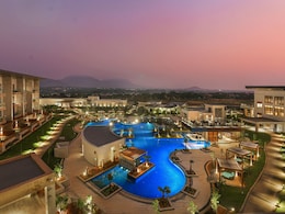 This Bengaluru Resort Turns Dining Into A Destination Experience This Bengaluru Resort Turns Dining Into A Destination Experience