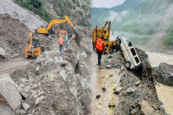 600 Roads Closed As Himachal Battles Monsoon Havoc; Kullu-Manali Highway Severed 600 Roads Closed As Himachal Battles Monsoon Havoc; Kullu-Manali Highway Severed