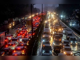 ऑफिस से निकली और 4 घंटे फंसी रही...गुरुग्राम का दर्द-ए-महाजाम की आपबीती पढ़िए ऑफिस से निकली और 4 घंटे फंसी रही...गुरुग्राम का दर्द-ए-महाजाम की आपबीती पढ़िए