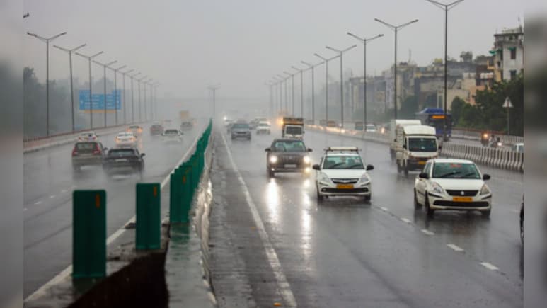 Delhi Rain: काली घटा और दिन में ही अंधेरे का राज... दिल्ली-NCR में बारिश का रेड अलर्ट, रहें सावधान