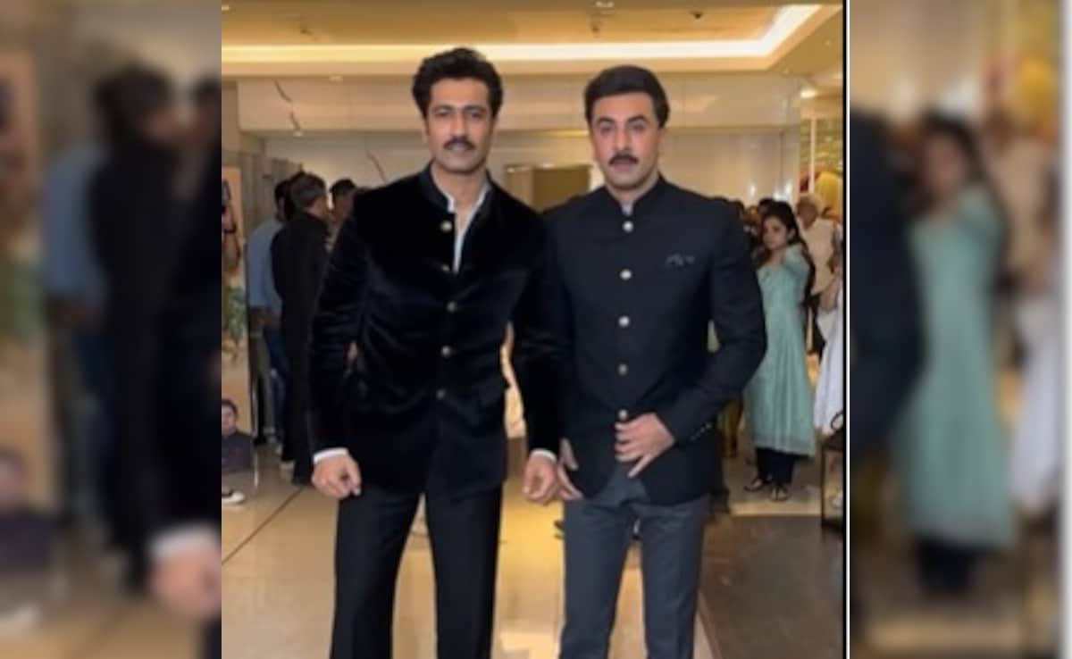 Love & War Co-Stars Ranbir Kapoor And Vicky Kaushal Twin At An Event In Mumbai