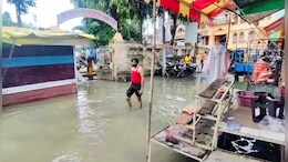 उज्जैन में चारों ओर से जलमग्न हुआ स्कूल, SDERF ने फंसे 6 शिक्षकों को किया रेस्क्यू