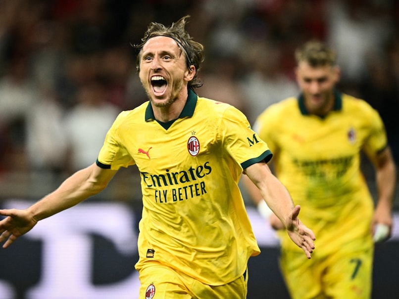 Old Glories Luka Modric, Kevin De Bruyne Clash As AC Milan Welcome Napoli