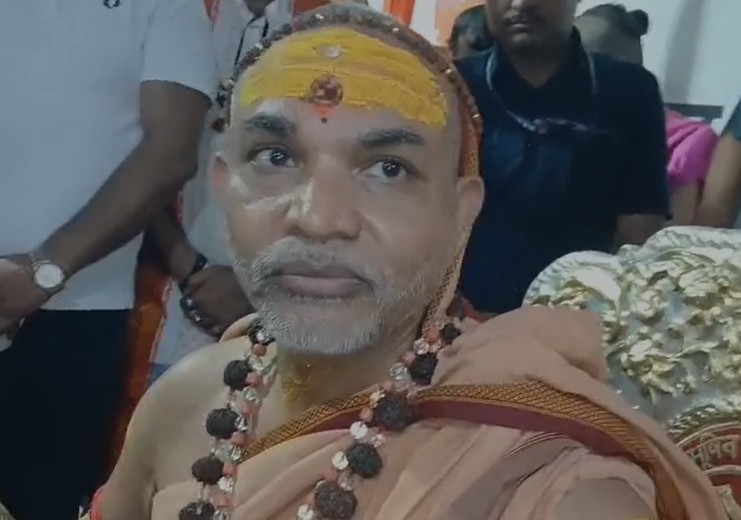 बिहार चुनाव में प्रत्याशी उतारने की मजबूरी... किशनगंज पहुंचे शंकराचार्य अविमुक्तेश्वरानंद ने बताया क्यों लिया ये फैसला?