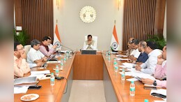 एमपी में खाद पर 'संग्राम', इधर सीएम साहेब ने किसानों को दिया भरोसा उधर पुलिस ने कर दिया लाठीचार्ज