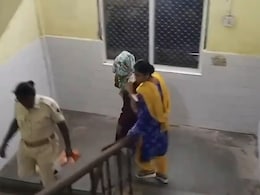 ओडिशा के इस फेमस बीच पर लड़की से बॉयफ्रेंड के सामने गैंगरेप, आरोपी ऐसे धरे गए ओडिशा के इस फेमस बीच पर लड़की से बॉयफ्रेंड के सामने गैंगरेप, आरोपी ऐसे धरे गए