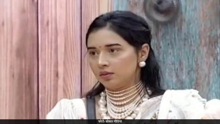 Bigg Boss 19: ये क्या ! सलमान खान के शो में खुलेआम झूठ बोल रही हैं तान्या मित्तल, एक्स बॉयफ्रेंड ने खोली पोल Bigg Boss 19: ये क्या ! सलमान खान के शो में खुलेआम झूठ बोल रही हैं तान्या मित्तल, एक्स बॉयफ्रेंड ने खोली पोल