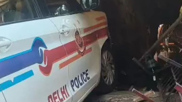 Delhi Police Van Driven By 'Drunk' Officers Kills Man, 2 Officers Suspended