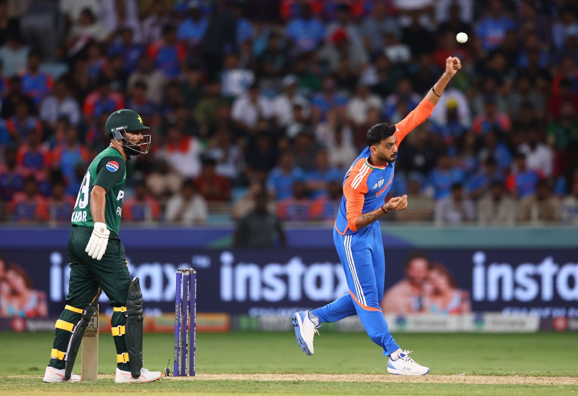 IND vs PAK: अक्षर पटेल हुए बाहर तो किसे मिलना चाहिए भारतीय प्लेइंग XI में मौका? दिग्गज ने दिया सटीक जवाब