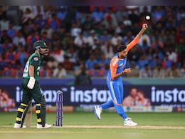 IND vs PAK: अक्षर पटेल हुए बाहर तो किसे मिलना चाहिए भारतीय प्लेइंग XI में मौका? दिग्गज ने दिया सटीक जवाब IND vs PAK: अक्षर पटेल हुए बाहर तो किसे मिलना चाहिए भारतीय प्लेइंग XI में मौका? दिग्गज ने दिया सटीक जवाब