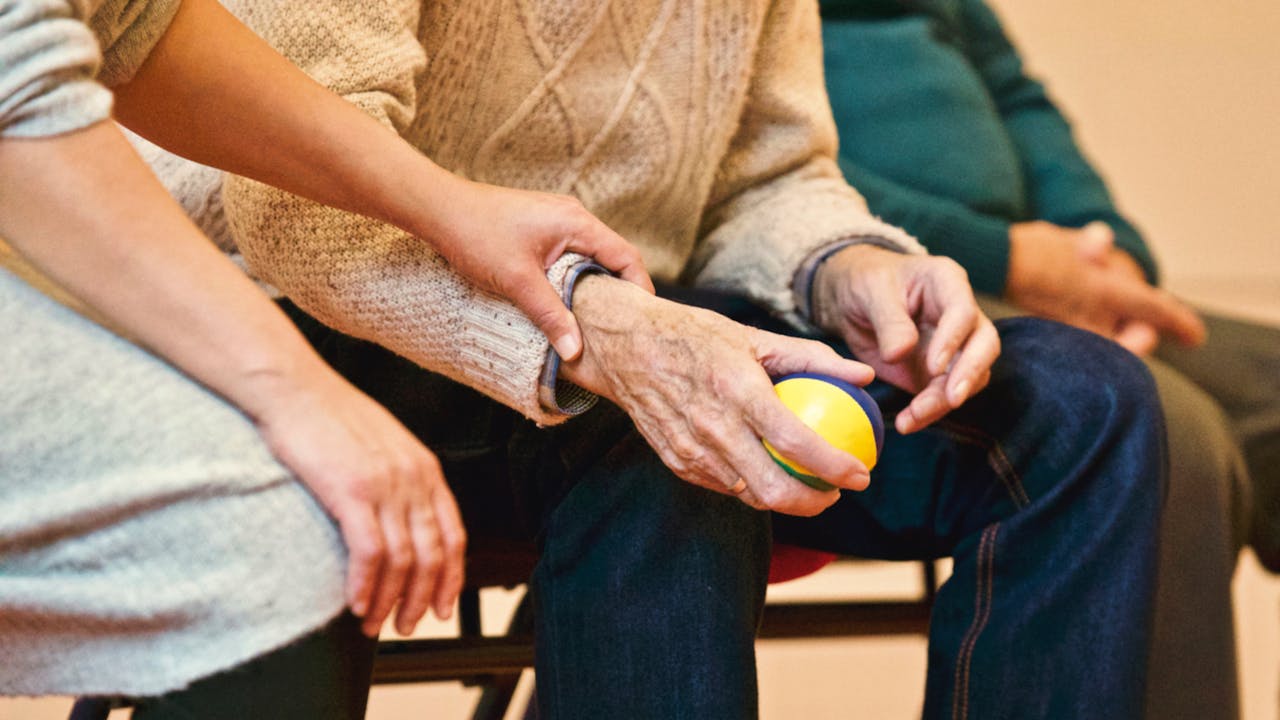 Alzheimer's Day: Doctor Busts Myths, Explains Why Early Detection Matters