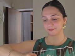 Watch: Nauheed Cyrusi Shares Clever Hack To Toast Multiple Bread Slices At Once