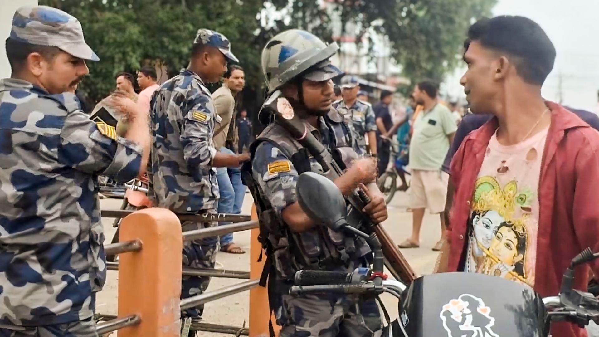 नेपाल में हैं 7 लाख से ज्यादा भारतीय, मदद की लगा रहे गुहार, समझिए भारत सरकार क्या कर रही इंतजाम