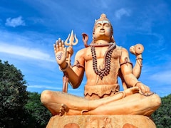 Where To Go In Gujarat For Navratri 2025? Start With These 6 Temples