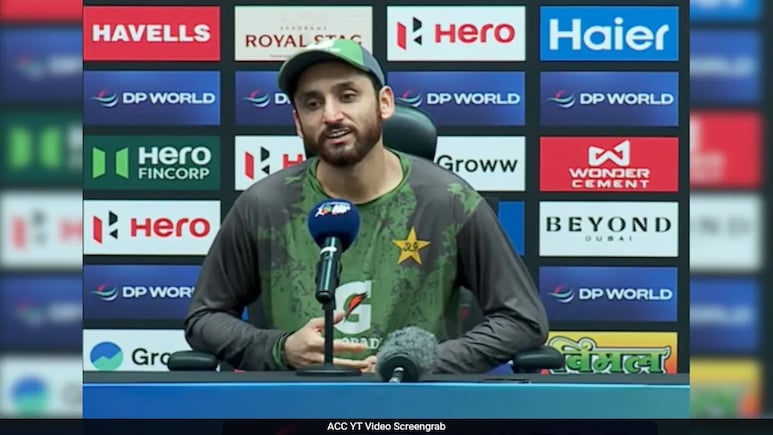 IND vs PAK Final: मैदान पर फिर घटिया हरकत करेगा पाकिस्तान! सलमान आगा ने कही बड़ी बात IND vs PAK Final: मैदान पर फिर घटिया हरकत करेगा पाकिस्तान! सलमान आगा ने कही बड़ी बात