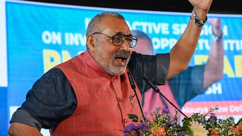 'बंगाल में हिंदुओं को अपने अधिकारों के लिए लड़ना होगा': गिरिराज सिंह का बड़ा बयान