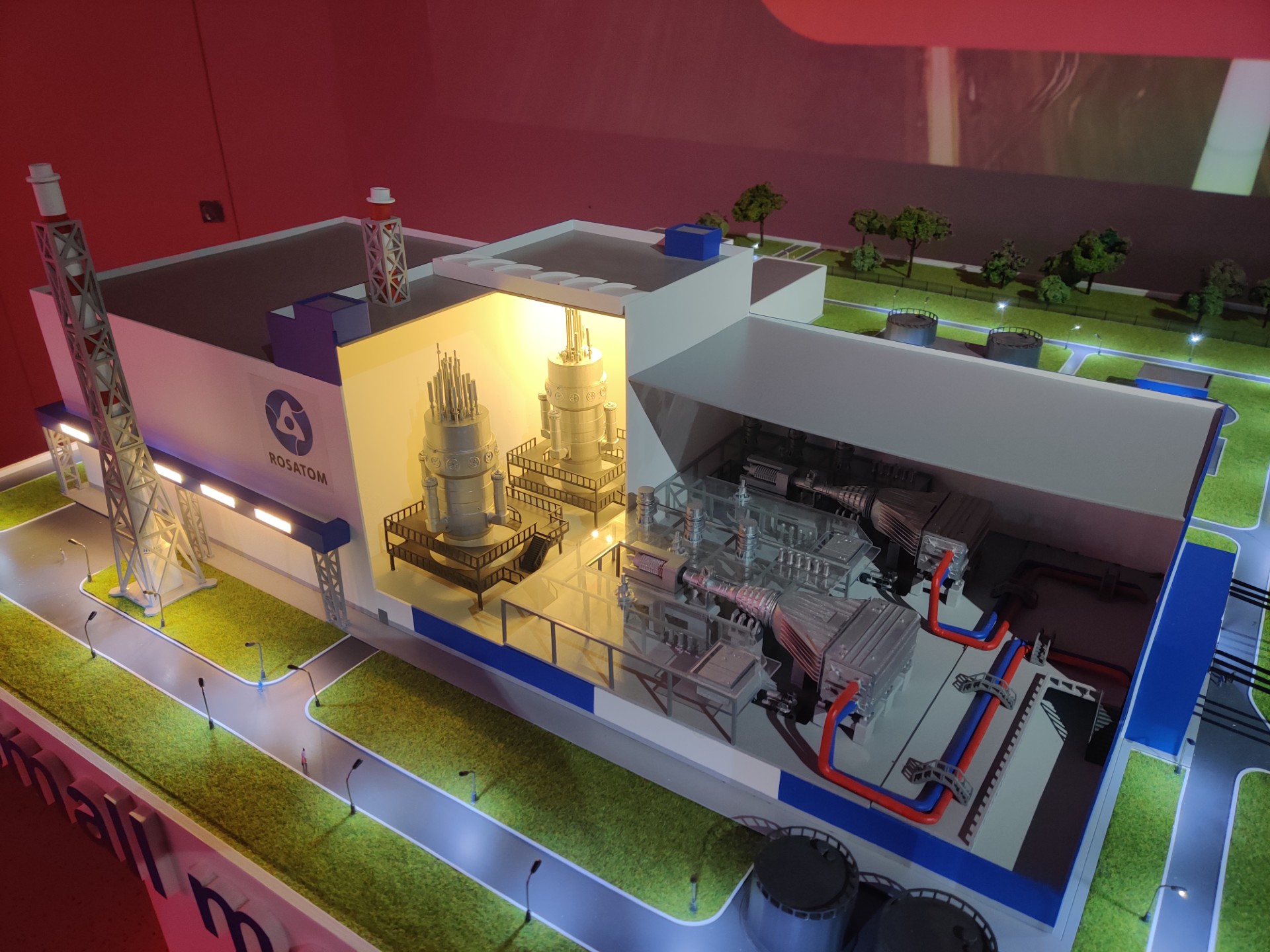 China Has It, Russia Building It, India Working On It: The Small Nuclear Reactor Race