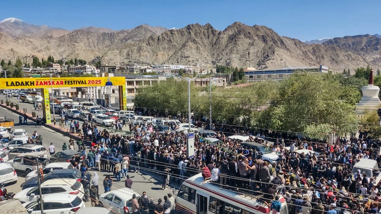 Curfew Relaxed For 7 Hours In Ladakh, People Flock To Markets