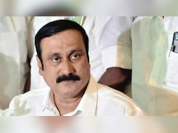 एक और परिवार में पड़ी फूट... तमिलनाडु में PMK नेता ने बेटे अंबुमणि रामदॉस को पार्टी से निकाला एक और परिवार में पड़ी फूट... तमिलनाडु में PMK नेता ने बेटे अंबुमणि रामदॉस को पार्टी से निकाला
