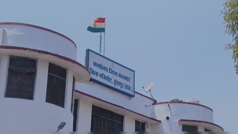 डूंगरपुर के सागवाड़ा में भाजपा में घमासान, बीजेपी के 19 पदाध‍िकार‍ियों ने द‍िया इस्‍तीफा