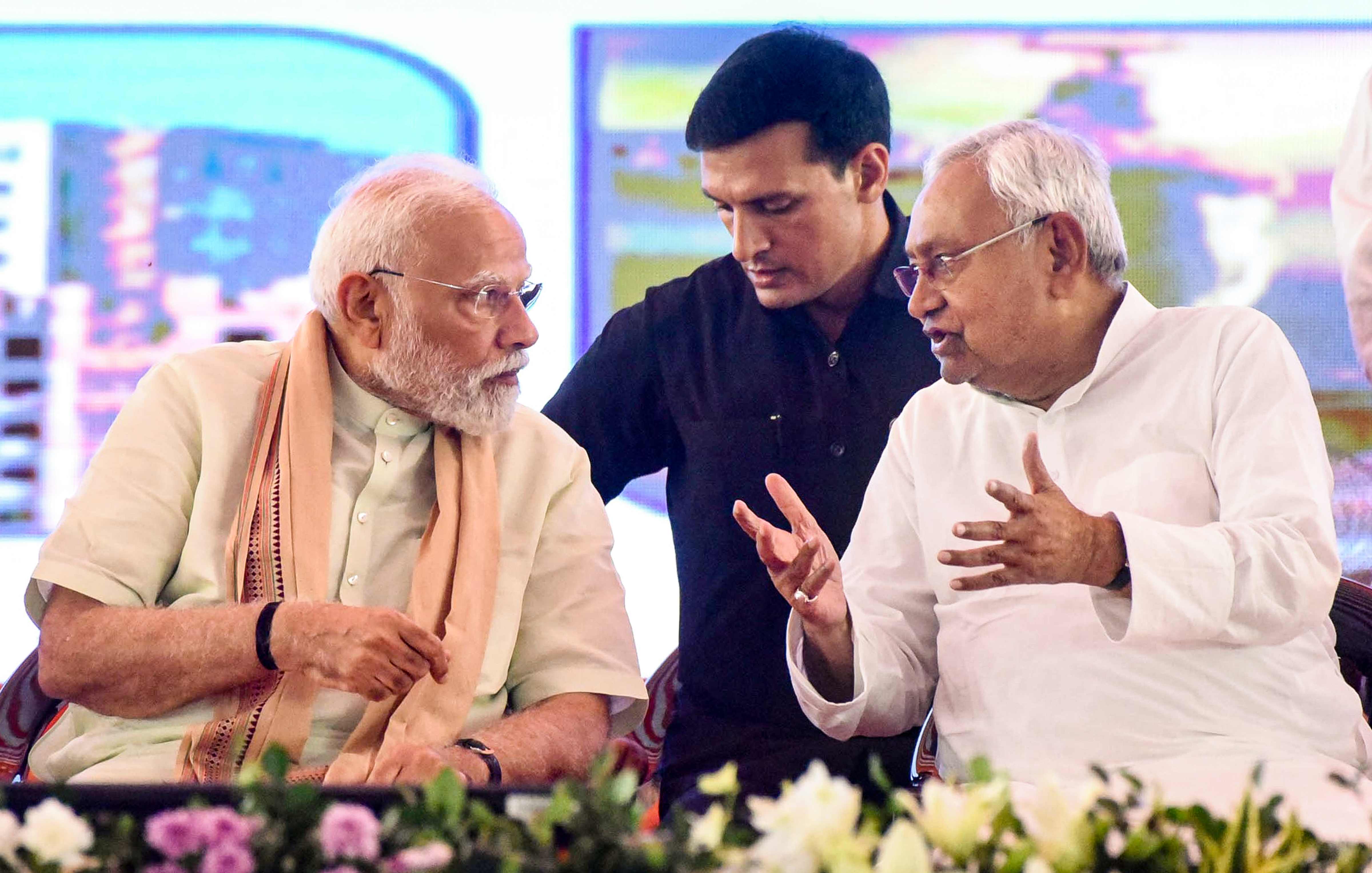 एनडीए में सीट बंटवारे का फॉर्मूला तैयार, फिर चुनाव आयोग के ऐलान का इंतजार क्‍यों, जानें वजह