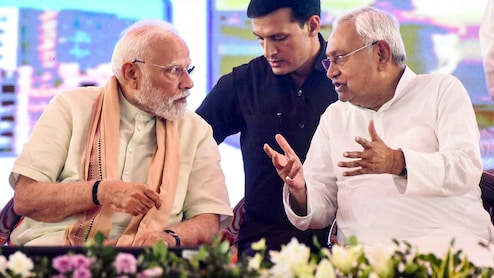 कहीं नहीं जा रहा, अब राजग के साथ ही रहूंगा: जब नीतीश के 'ऐलान' पर मुस्‍कुराए पीएम मोदी
