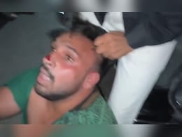 गरबे में जा रही युवती से विशेष वर्ग के युवक ने ज्यादती का किया प्रयास ,जमकर धुनाई कर लोगों ने किया पुलिस के हवाले 