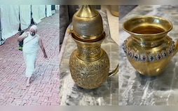 Video: Golden 'Kalash' Worth Rs 1 Crore Stolen During Jain Event At Red Fort
