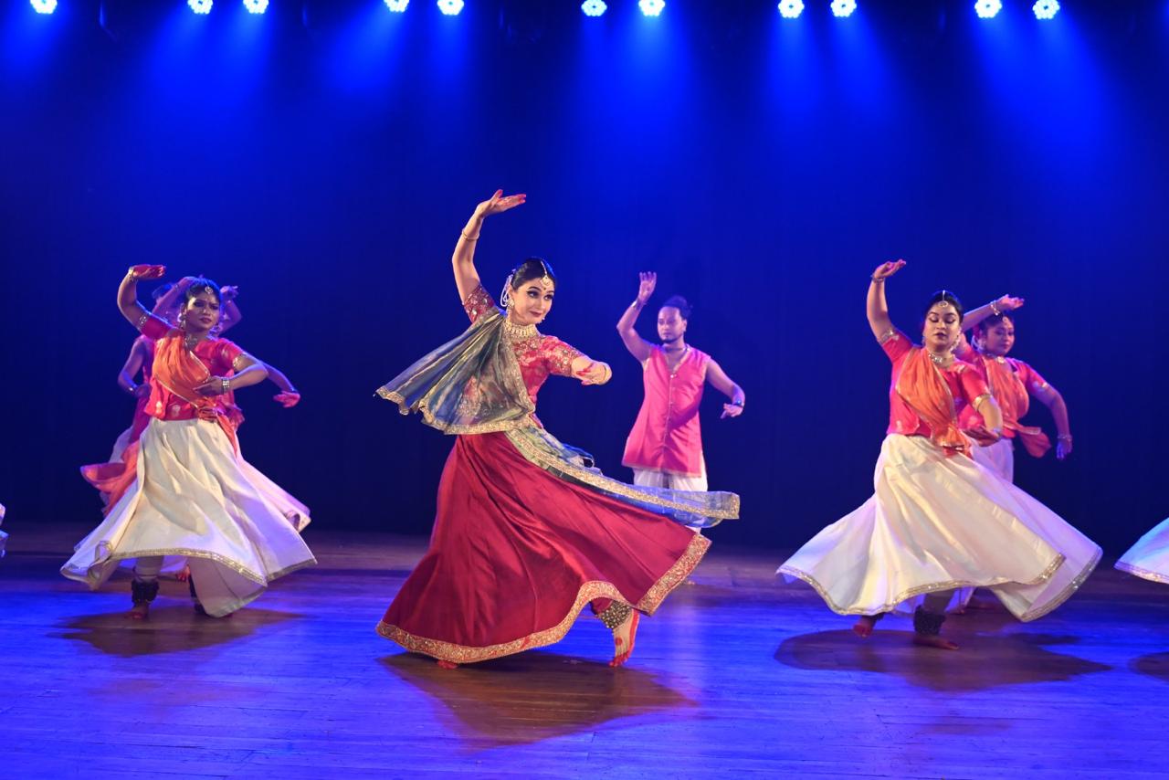 Badal Raag Samaroh: प्रसिद्ध शास्त्रीय नृत्यांगना डॉ. यास्मीन सिंह और डांस ग्रुप की प्रस्तुति Badal Raag Samaroh: प्रसिद्ध शास्त्रीय नृत्यांगना डॉ. यास्मीन सिंह और डांस ग्रुप की प्रस्तुति