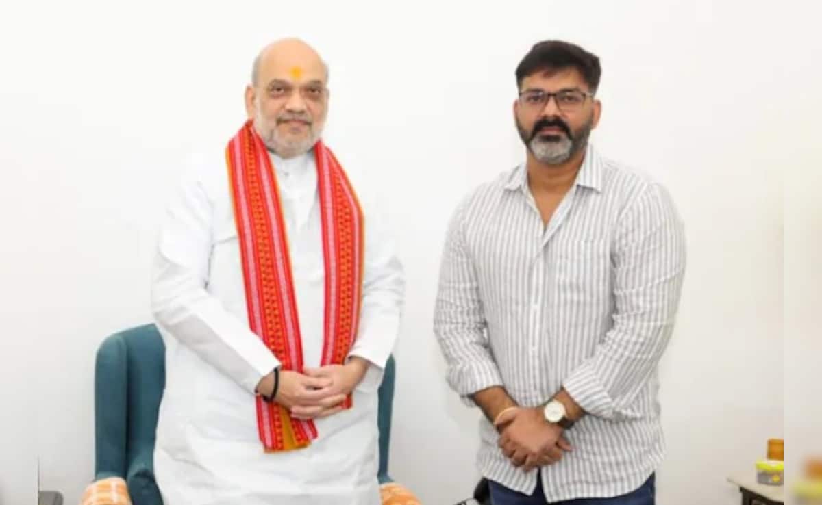 बीजेपी नेता व केंद्रीय गृह मंत्री अमित शाह से भी पवन सिंह ने मुलाकात की. बीजेपी नेता व केंद्रीय गृह मंत्री अमित शाह से भी पवन सिंह ने मुलाकात की.