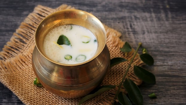 8 Fermented Indian Drinks For Gut Health And Weight Loss
