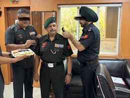 Malegaon Blast: प्रसाद पुरोहित यांना बढती, 16 वर्षांपासून प्रमोशन रोखणारा 'तो' 'DV बॅन' काय होता? Malegaon Blast: प्रसाद पुरोहित यांना बढती, 16 वर्षांपासून प्रमोशन रोखणारा 'तो' 'DV बॅन' काय होता?