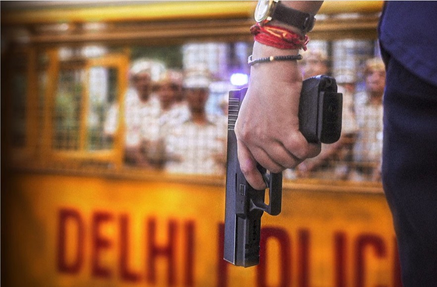 Mardaani 3: हाथ में पिस्तौल, बुलंद इरादों संग दिल्ली पहुंची शिवानी, नवरात्रि के पहले दिन रानी मुखर्जी का फैन्स को सरप्राइज