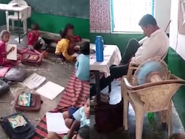 'सपनों' में मस्त मास्साब और खर्राटों का लेक्चर! ये कक्षा है या नींद की प्रयोगशाला ? 'सपनों' में मस्त मास्साब और खर्राटों का लेक्चर! ये कक्षा है या नींद की प्रयोगशाला ?