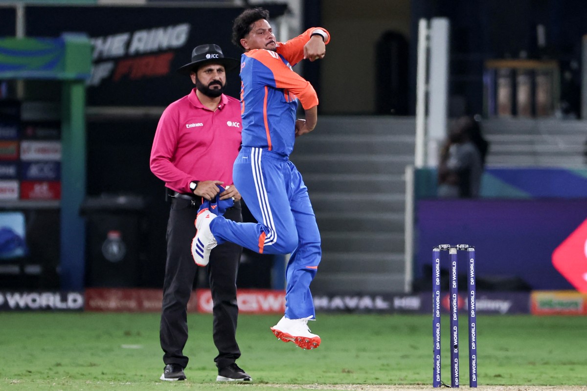 Asia Cup 2025: Kuldeep Strikes Twice In One Over, Pakistan 6 Down vs India