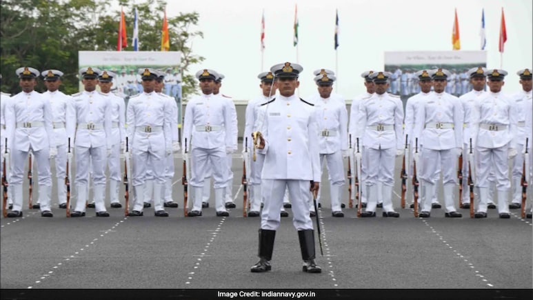 Indian Navy Vacancy For Engineers, Lawyers, MSc Graduates: Last Date To Apply For 260 Posts Today Indian Navy Vacancy For Engineers, Lawyers, MSc Graduates: Last Date To Apply For 260 Posts Today