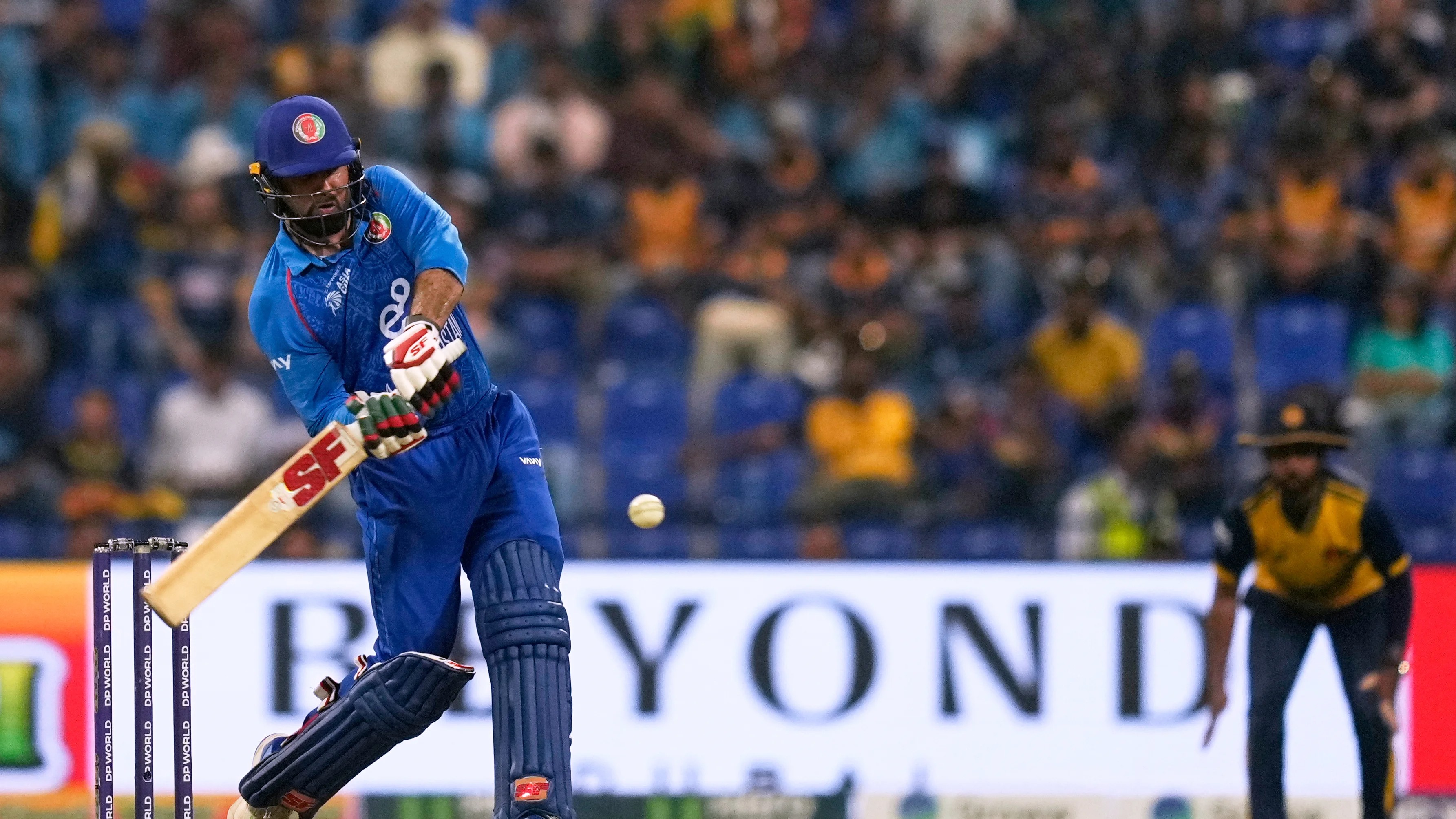 Mohammad Nabi Smashes 5 Sixes In Final Over