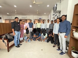 शेयर बाजार में मुनाफे का लालच देकर 150 नागरिकों से ठगी, साइबर पुलिस को मिली बड़ी सफलता शेयर बाजार में मुनाफे का लालच देकर 150 नागरिकों से ठगी, साइबर पुलिस को मिली बड़ी सफलता