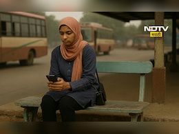 Trending News: रक्त म्हणून टोमॅटो सॉस, खोट्या जखमा, लग्न टाळण्यासाठी तरुणीचा फिल्मी स्टाईल प्लॅन, पण... Trending News: रक्त म्हणून टोमॅटो सॉस, खोट्या जखमा, लग्न टाळण्यासाठी तरुणीचा फिल्मी स्टाईल प्लॅन, पण...