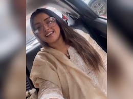 नवरात्रि में गरबा रंग में रंगीं आम्रपाली दुबे, 'जूम जूम' गाने पर दिखाया जबरदस्त डांस- देखें VIDEO नवरात्रि में गरबा रंग में रंगीं आम्रपाली दुबे, 'जूम जूम' गाने पर दिखाया जबरदस्त डांस- देखें VIDEO