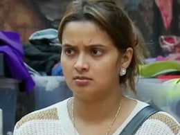 बिग बॉस-19: फरहाना भट्ट ने भोजपुरी सेंसेशन नीलम गिरी को कहा 'दो कौड़ी की औरत', कुनिका का भी माथा ठनका बिग बॉस-19: फरहाना भट्ट ने भोजपुरी सेंसेशन नीलम गिरी को कहा 'दो कौड़ी की औरत', कुनिका का भी माथा ठनका