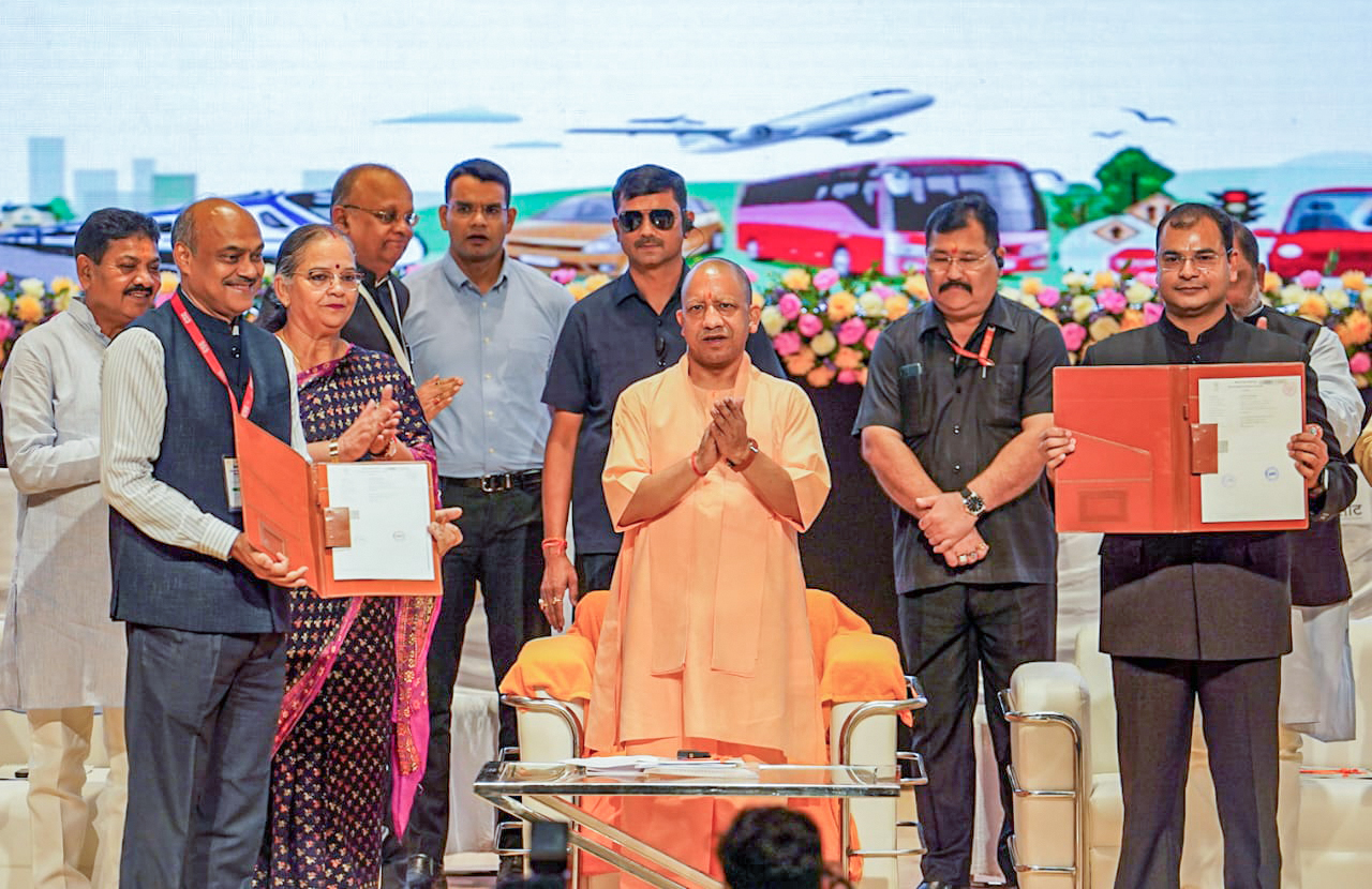 बस चालकों की हर तीन महीने में मेडिकल और फिटनेस जांच अनिवार्य हो : सीएम योगी