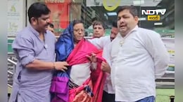 Dombivli News: पंतप्रधान मोदींवर टीका महागात पडली, काँग्रेस नेत्याला थेट साडी नेसवली