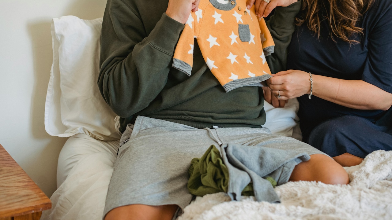 Get your newborn babies comfortable clothing sets from Amazon