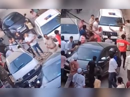 दिल्ली के फतेहपुर बेरी में बदमाश को पकड़ने गई पुलिस टीम पर हमला, कई पुलिसवाले घायल दिल्ली के फतेहपुर बेरी में बदमाश को पकड़ने गई पुलिस टीम पर हमला, कई पुलिसवाले घायल