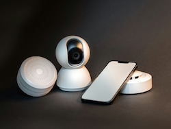 बजट में खरीदना चाहते हैं Security Cameras तो ये डील्स न करें मिस, Sale में ऐसी कीमत नहीं मिलेगी दोबारा