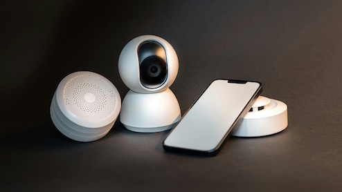 बजट में खरीदना चाहते हैं Security Cameras तो ये डील्स न करें मिस, Sale में ऐसी कीमत नहीं मिलेगी दोबारा