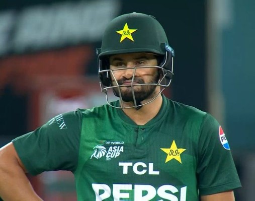 Ind vs Pak: क्या दिन आ गए, इतने बुरे हाल, पर पाकिस्तानी फैंस इसी बात में ही खुश हो रहे कि...