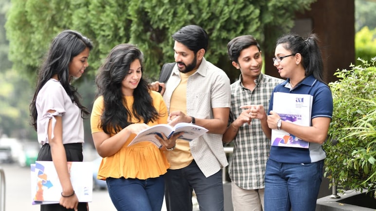 UPSC Recruitment 2025: अकाऊंटंट ते लेक्चरसाठी सरकारी नोकरीची संधी! कधी, कुठे कराल अर्ज? जाणून घ्या प्रोसेस