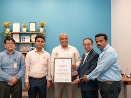 अहमदाबादच्या सरदार वल्लभभाई पटेल विमानतळाला 'ब्रिटिश सेफ्टी कौन्सिल' कडून 5-स्टार रेटिंग अहमदाबादच्या सरदार वल्लभभाई पटेल विमानतळाला 'ब्रिटिश सेफ्टी कौन्सिल' कडून 5-स्टार रेटिंग
